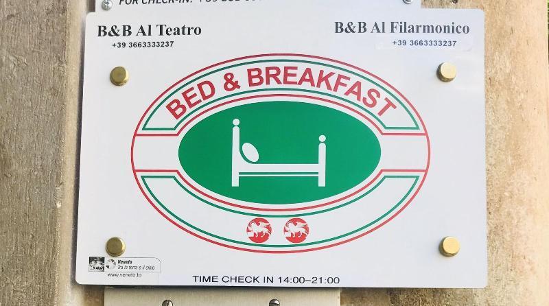 Al Teatro Hotell Verona Eksteriør bilde