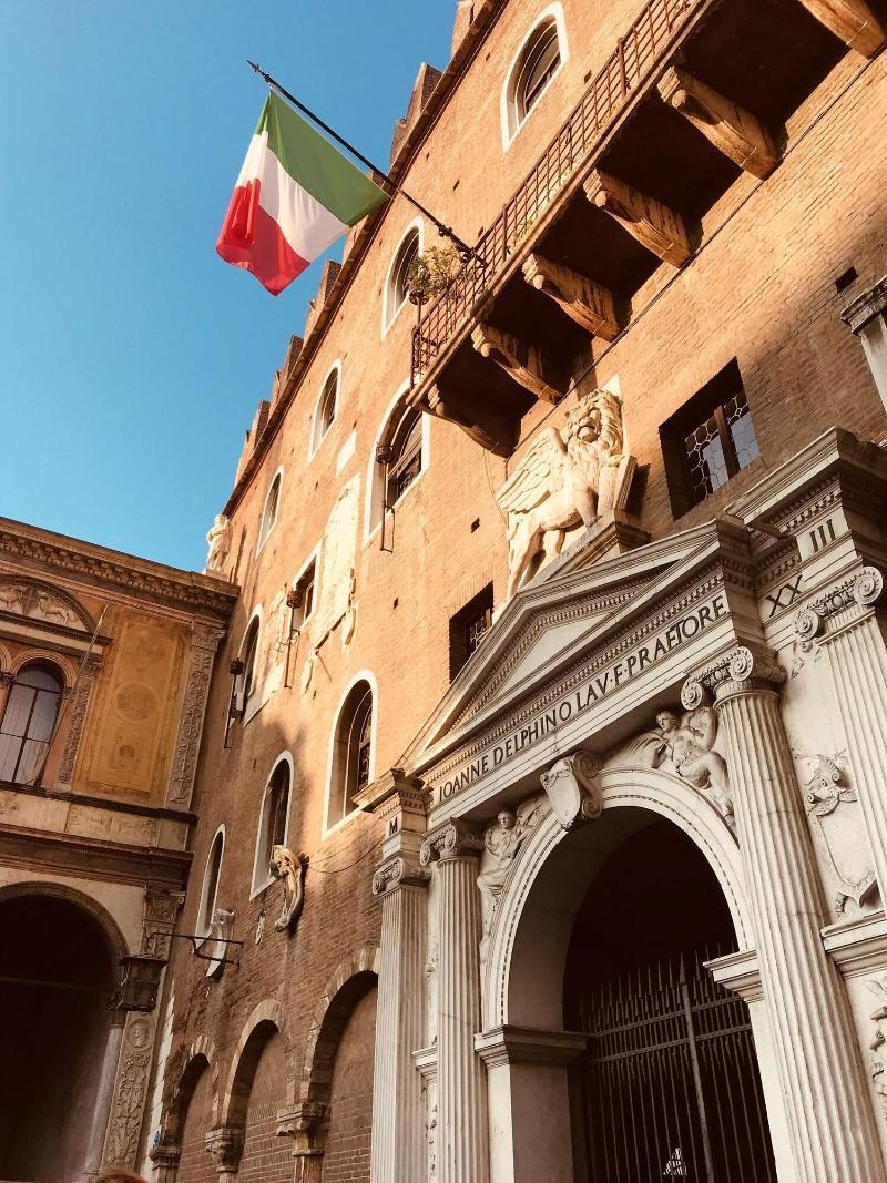 Al Teatro Hotell Verona Eksteriør bilde