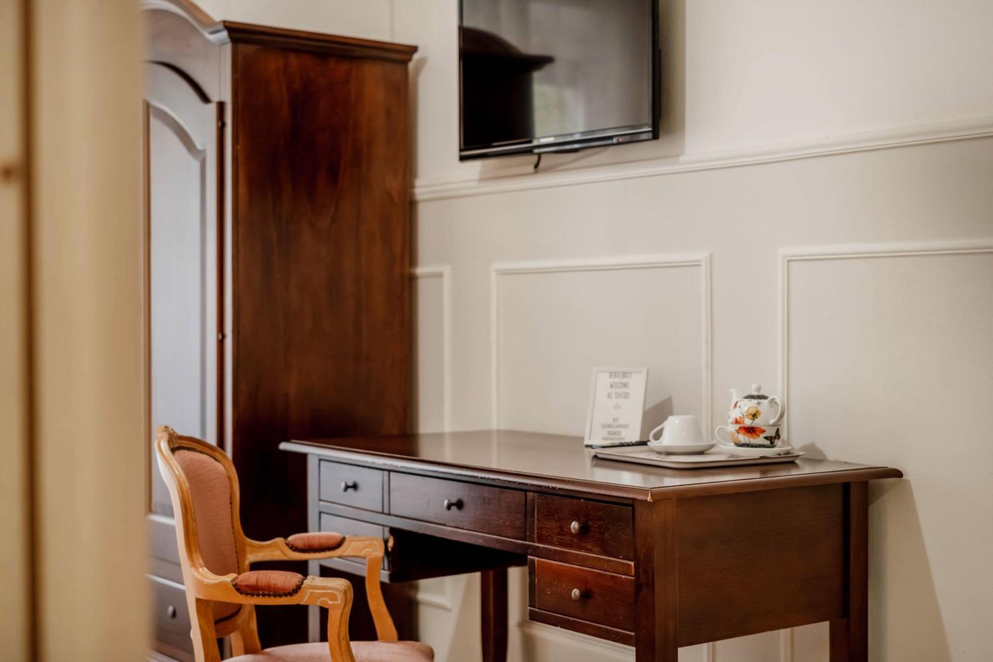 Al Teatro Hotell Verona Eksteriør bilde